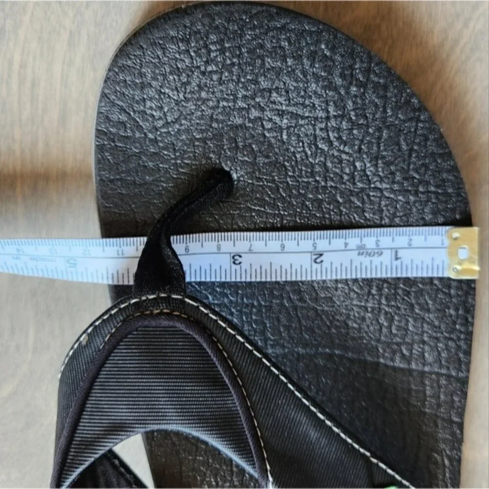 Sanuk stylish black
